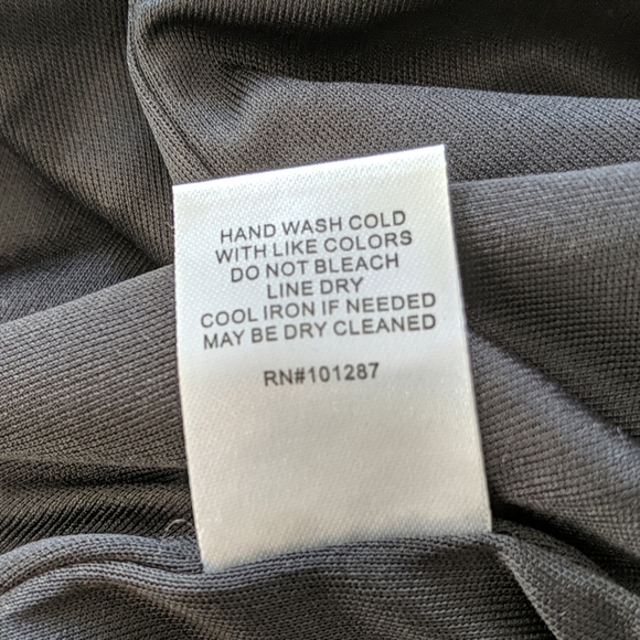 NWOT Alexia Admor Solid V-Neck Cap-Sleeve Dress - Picture 10 of 10